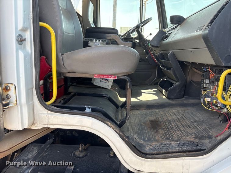 image for item FG2911 2003 Freightliner FL80 dump truck