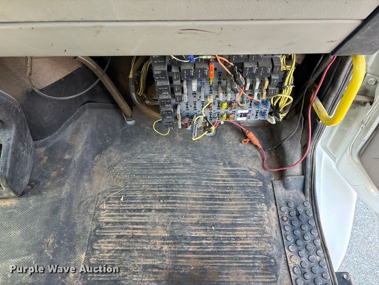 image for item FG2911 2003 Freightliner FL80 dump truck