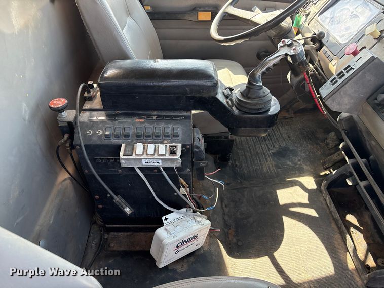 image for item FG2911 2003 Freightliner FL80 dump truck