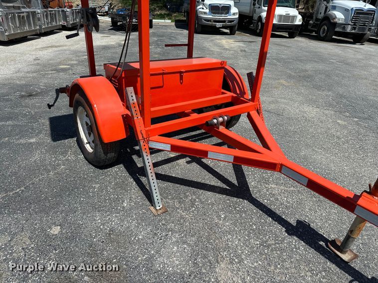 image for item FG2916 Ver-Mac arrow board trailer
