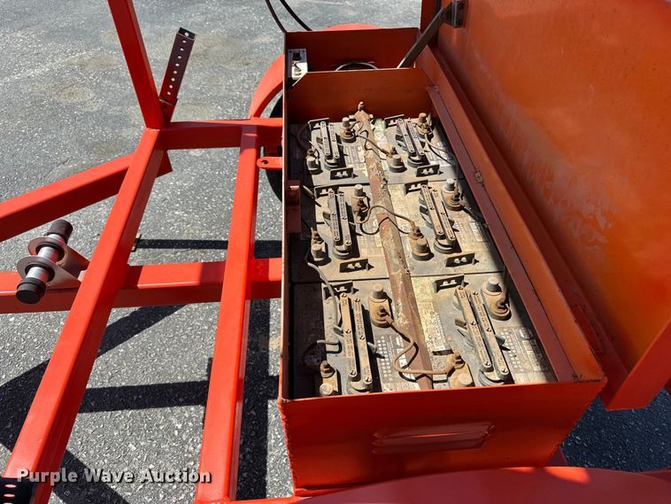 image for item FG2916 Ver-Mac arrow board trailer