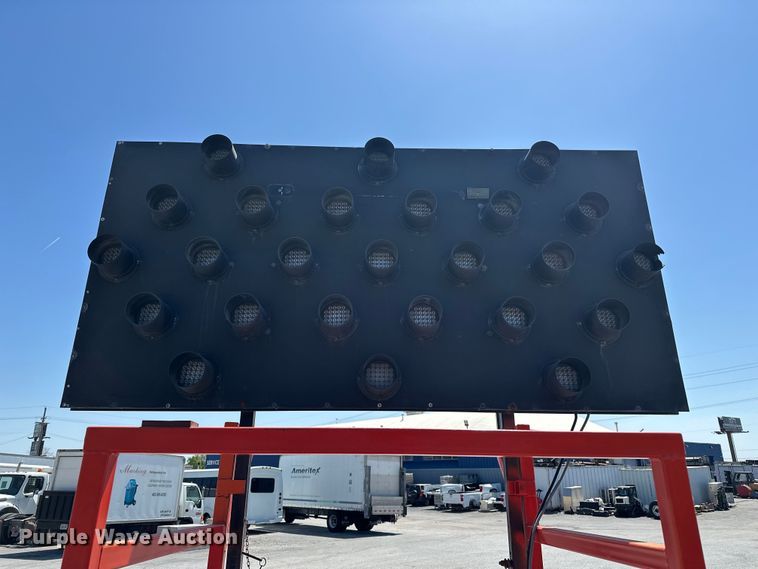 image for item FG2916 Ver-Mac arrow board trailer