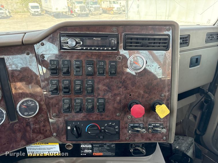 image for item FG2917 2005 International 9900i truck cab and chassis with tree spade  
