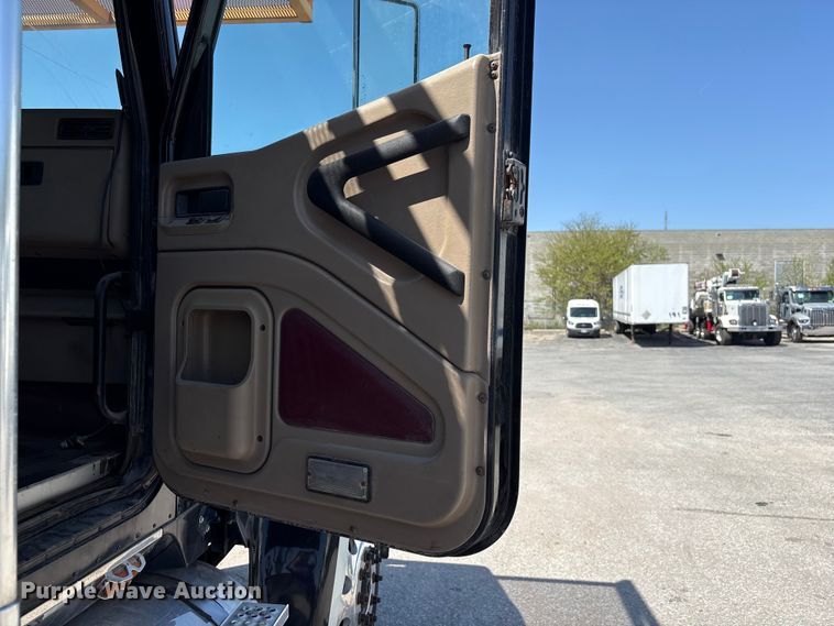 image for item FG2917 2005 International 9900i truck cab and chassis with tree spade  