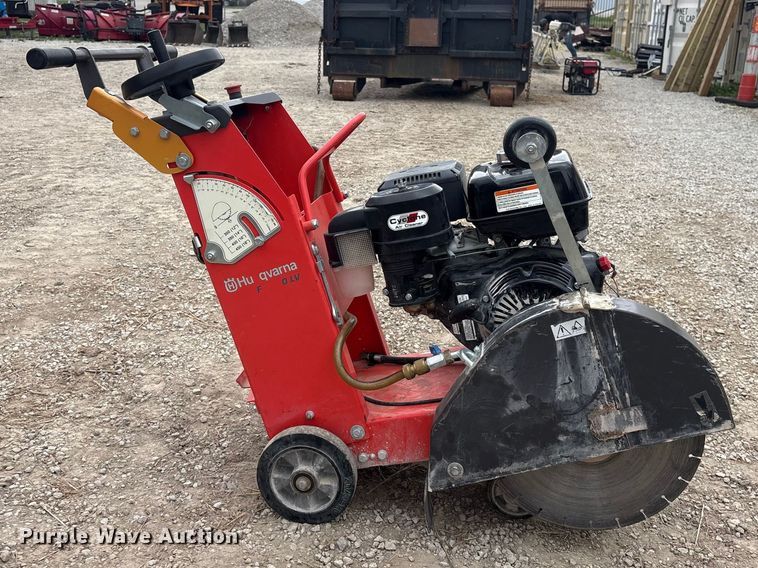image for item FG2919 2013 Husqvarna FS400LV concrete saw