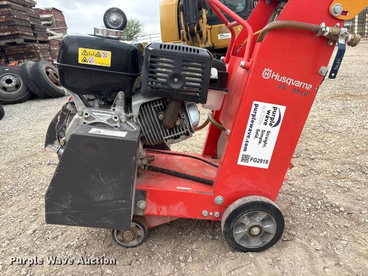 image for item FG2919 2013 Husqvarna FS400LV concrete saw
