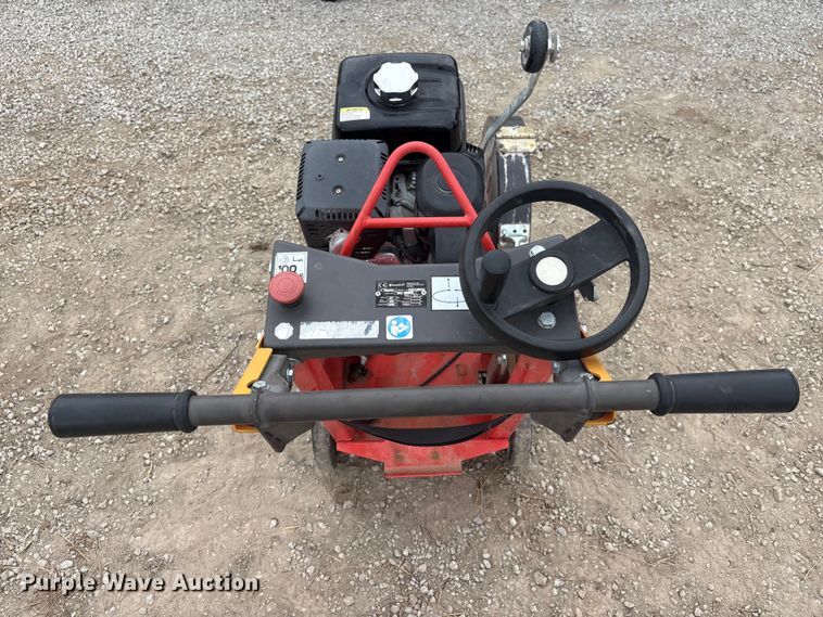 image for item FG2919 2013 Husqvarna FS400LV concrete saw