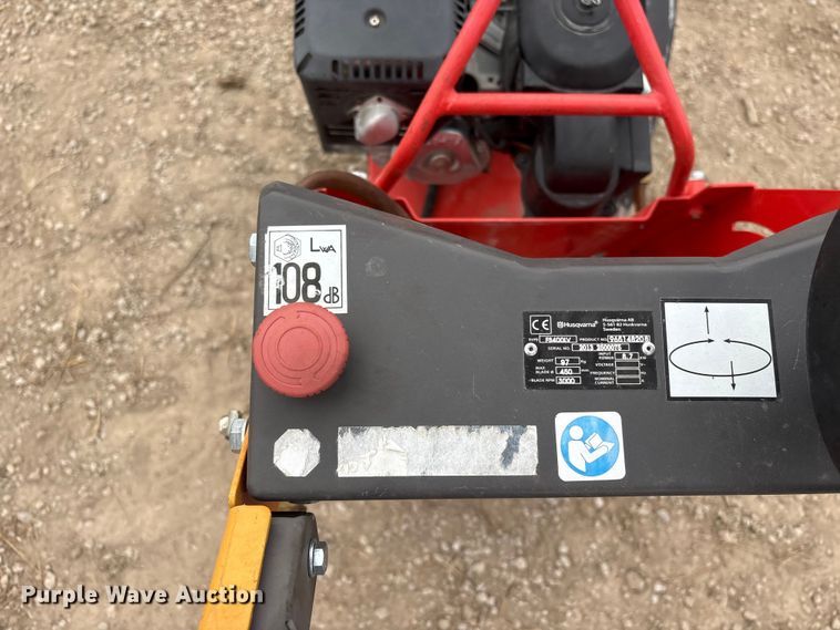 image for item FG2919 2013 Husqvarna FS400LV concrete saw