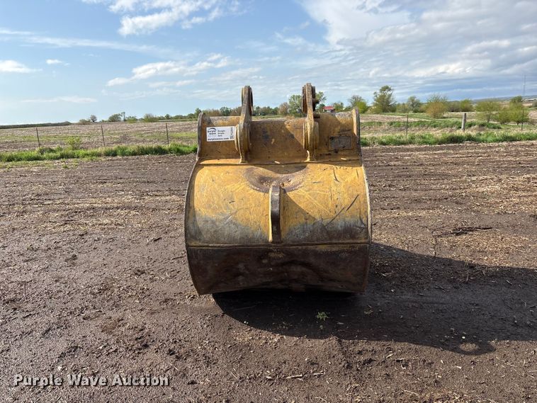 image for item FG2942 Caterpillar 324E excavator bucket