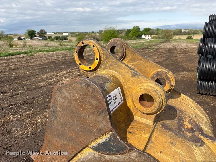 image for item FG2942 Caterpillar 324E excavator bucket