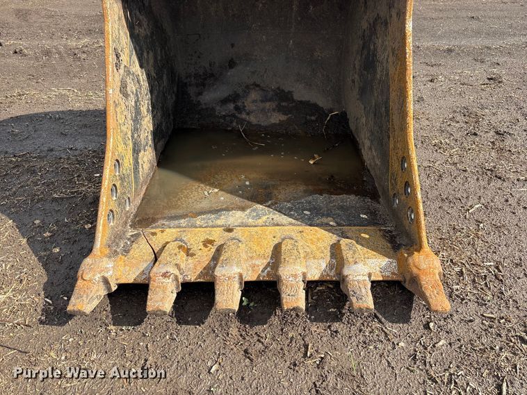 image for item FG2942 Caterpillar 324E excavator bucket
