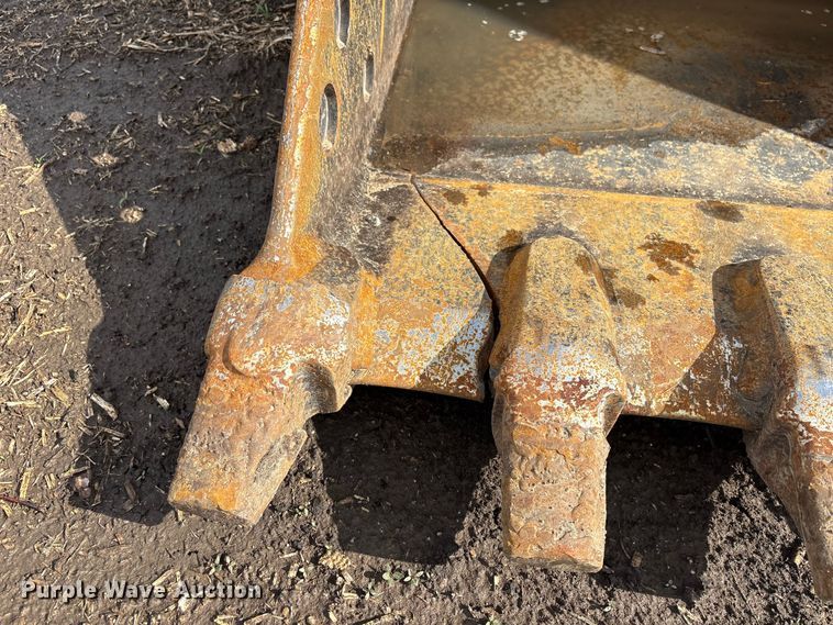 image for item FG2942 Caterpillar 324E excavator bucket