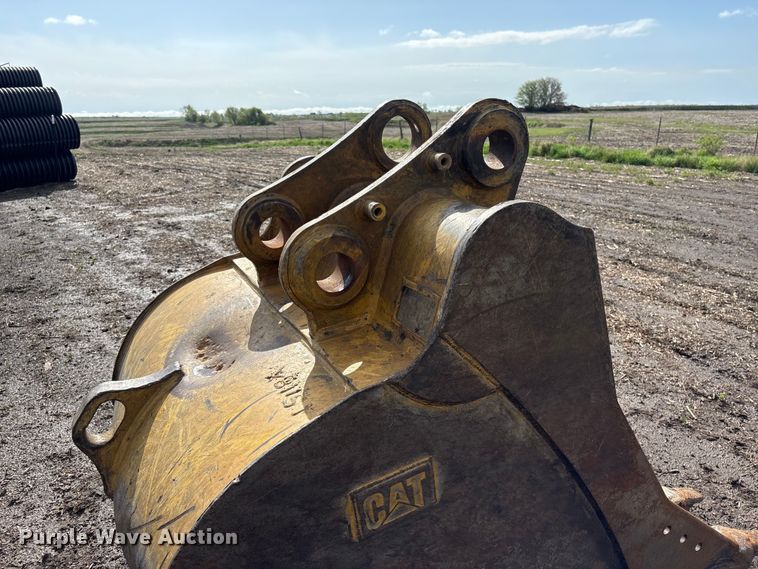 image for item FG2942 Caterpillar 324E excavator bucket