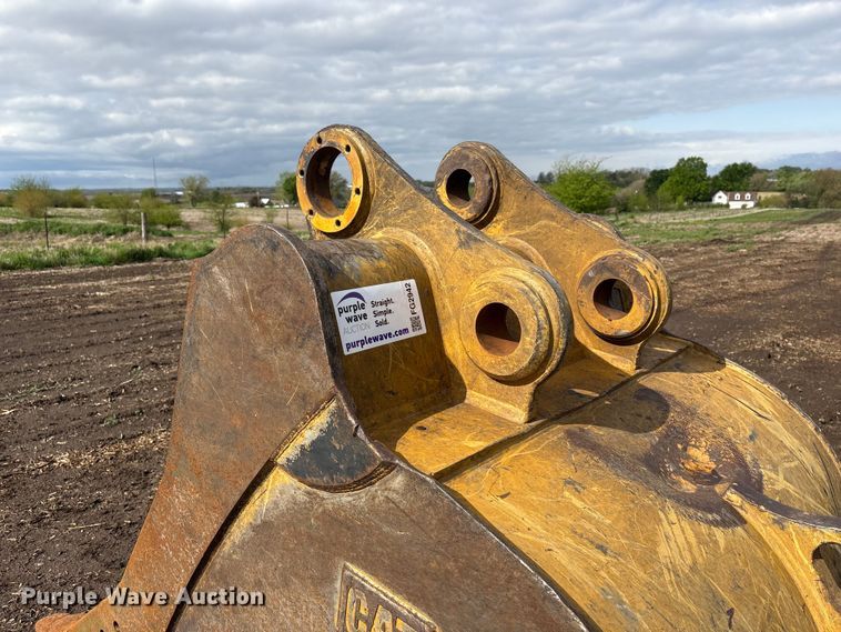 image for item FG2942 Caterpillar 324E excavator bucket