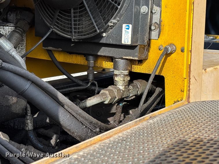 image for item FH7050 2014 Jarraff tree trimmer