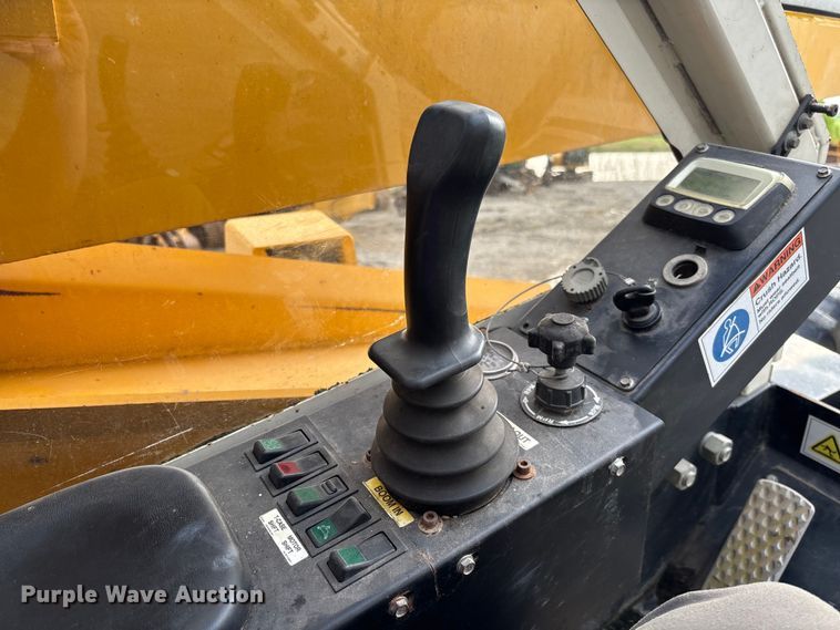 image for item FH7050 2014 Jarraff tree trimmer