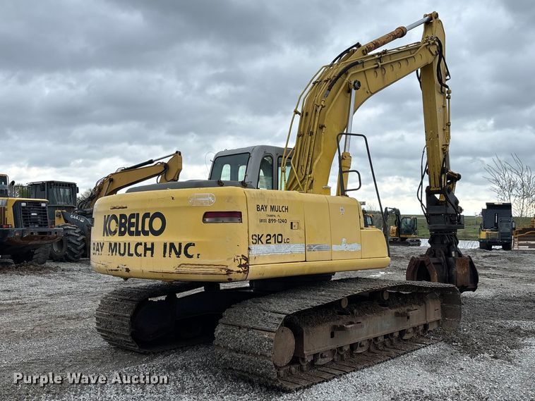 image for item FH7051 2004 Kobelco SK210LC excavator