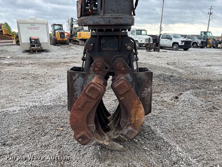 image for item FH7051 2004 Kobelco SK210LC excavator