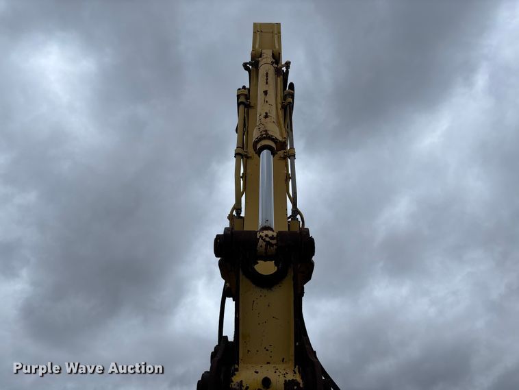 image for item FH7051 2004 Kobelco SK210LC excavator