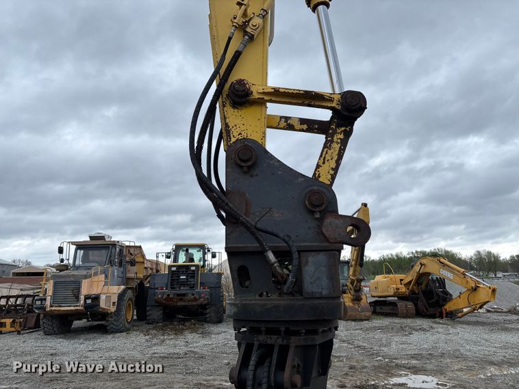 image for item FH7051 2004 Kobelco SK210LC excavator