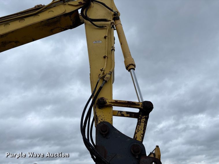 image for item FH7051 2004 Kobelco SK210LC excavator