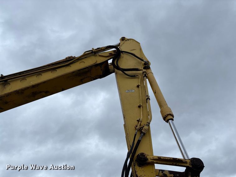 image for item FH7051 2004 Kobelco SK210LC excavator