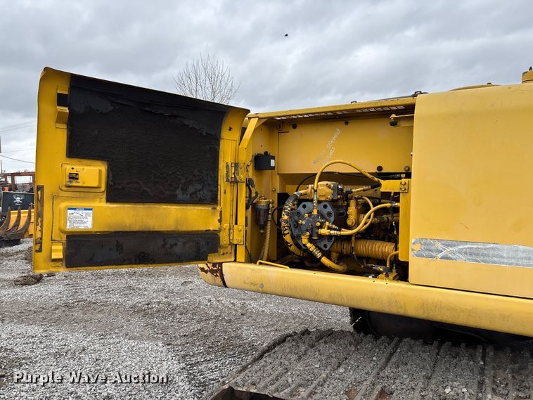 image for item FH7051 2004 Kobelco SK210LC excavator