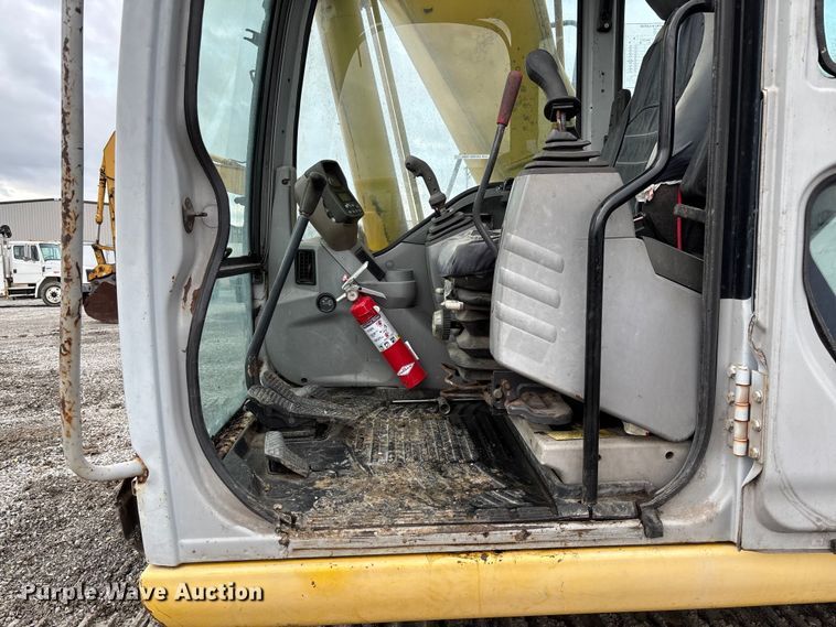 image for item FH7051 2004 Kobelco SK210LC excavator