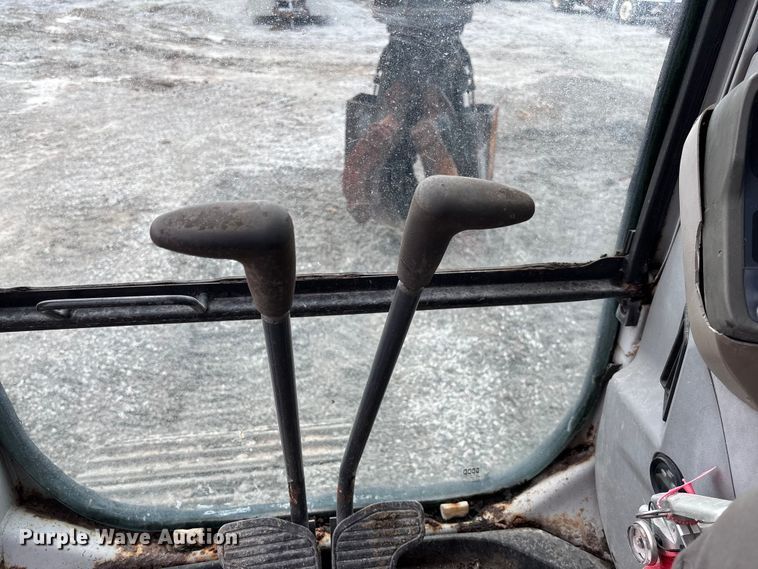 image for item FH7051 2004 Kobelco SK210LC excavator