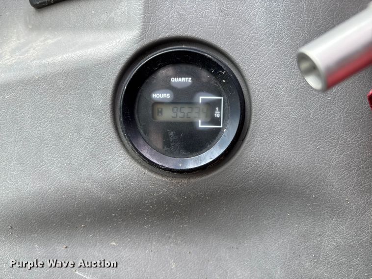 image for item FH7051 2004 Kobelco SK210LC excavator