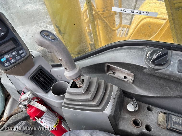 image for item FH7051 2004 Kobelco SK210LC excavator