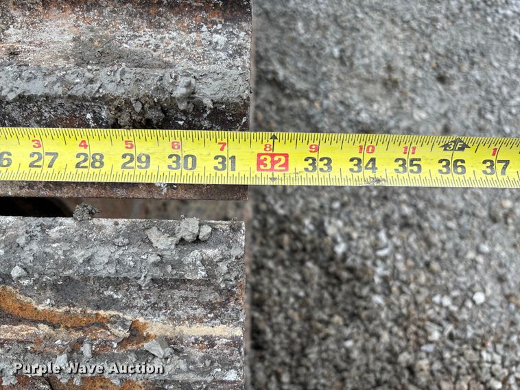 image for item FH7051 2004 Kobelco SK210LC excavator