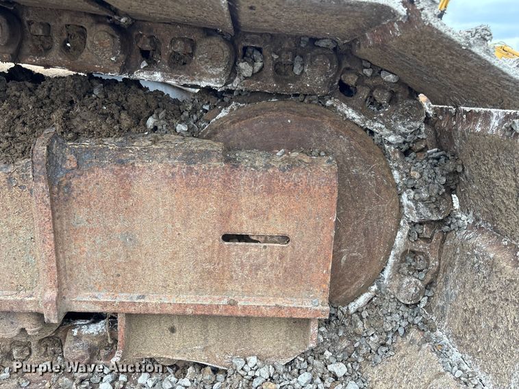 image for item FH7051 2004 Kobelco SK210LC excavator