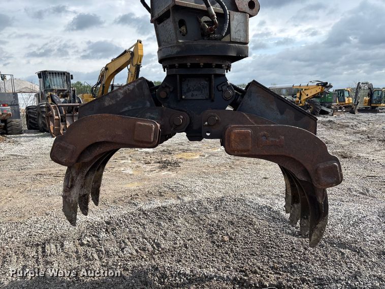 image for item FH7051 2004 Kobelco SK210LC excavator