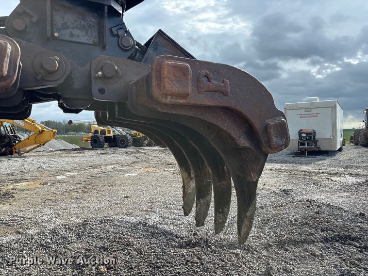 image for item FH7051 2004 Kobelco SK210LC excavator