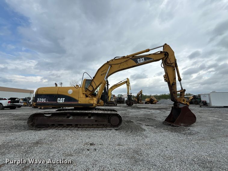 image for item FH7052 2007 Caterpillar 320C L excavator