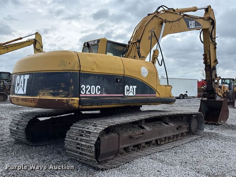 image for item FH7052 2007 Caterpillar 320C L excavator
