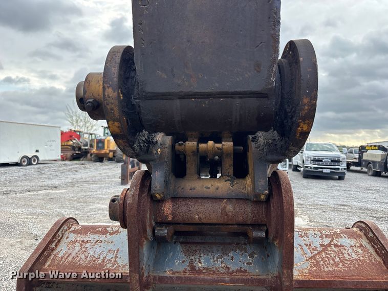 image for item FH7052 2007 Caterpillar 320C L excavator