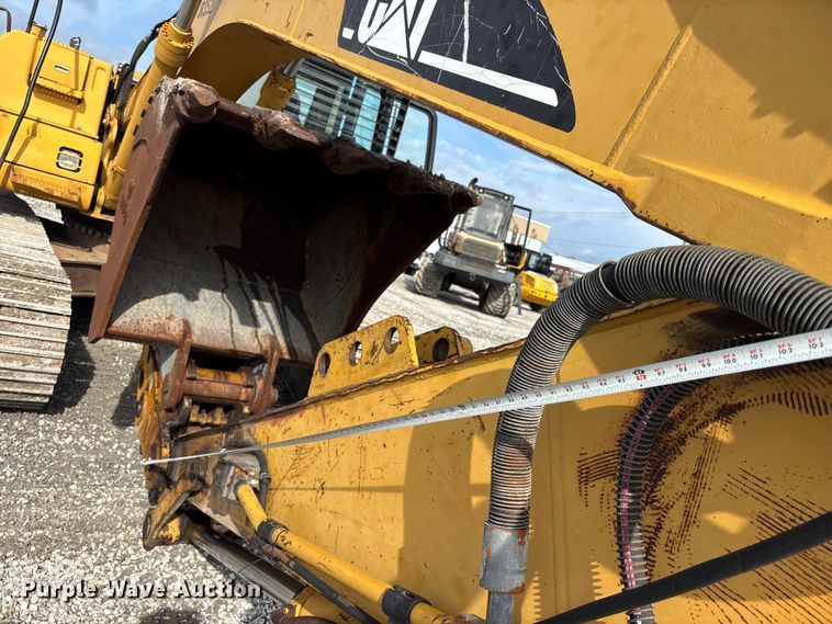 image for item FH7052 2007 Caterpillar 320C L excavator