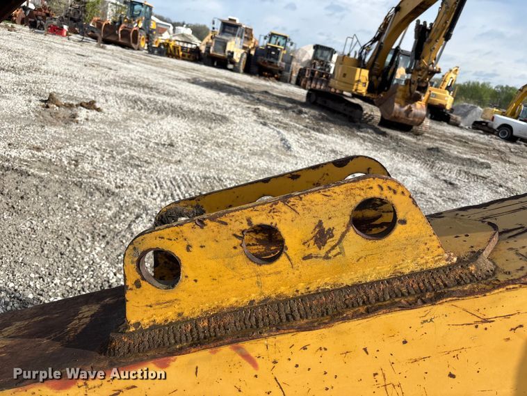 image for item FH7052 2007 Caterpillar 320C L excavator