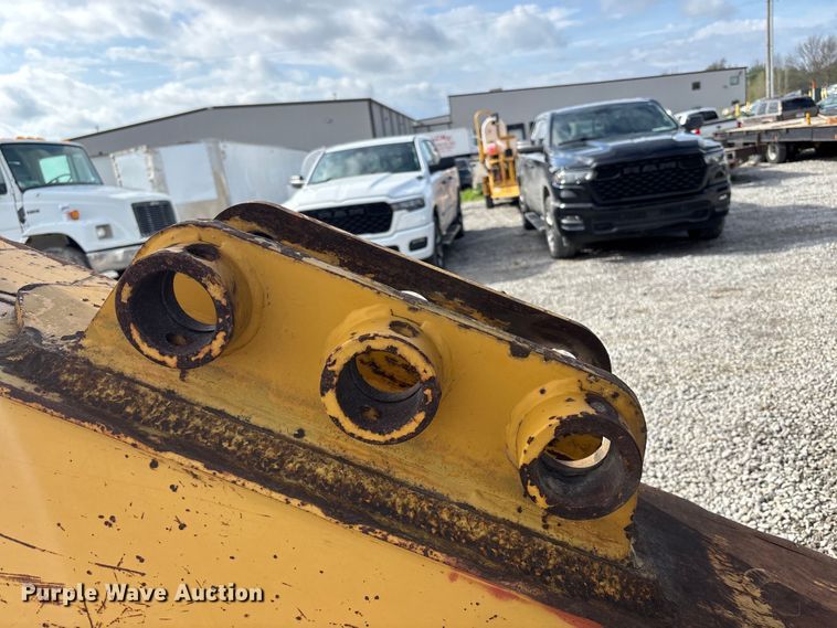 image for item FH7052 2007 Caterpillar 320C L excavator