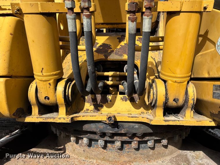 image for item FH7052 2007 Caterpillar 320C L excavator