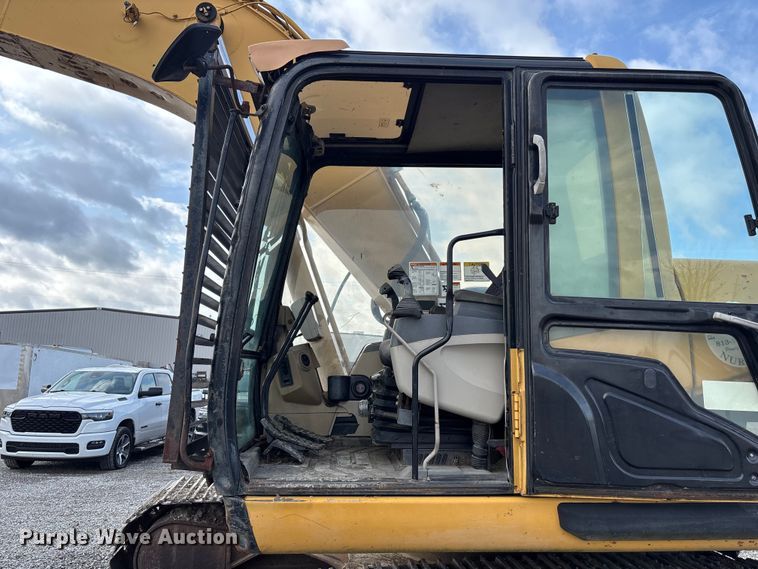 image for item FH7052 2007 Caterpillar 320C L excavator