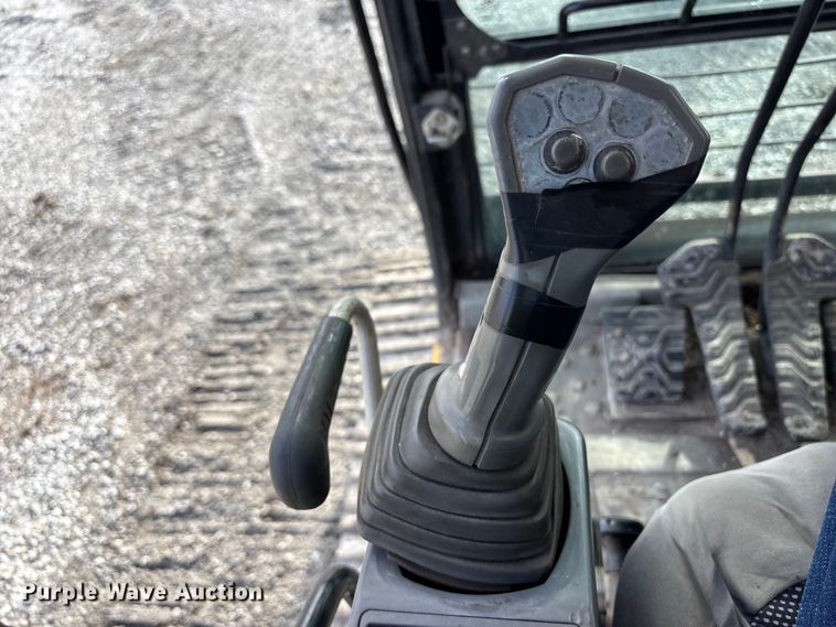 image for item FH7052 2007 Caterpillar 320C L excavator