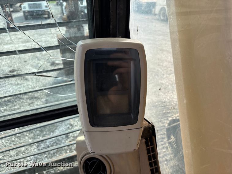 image for item FH7052 2007 Caterpillar 320C L excavator