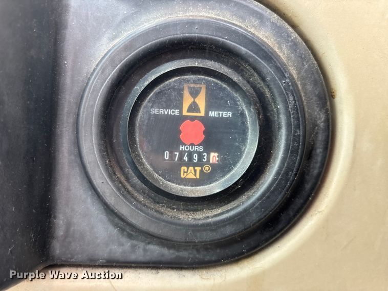 image for item FH7052 2007 Caterpillar 320C L excavator