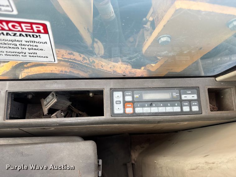 image for item FH7052 2007 Caterpillar 320C L excavator