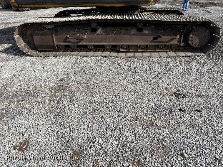 image for item FH7052 2007 Caterpillar 320C L excavator