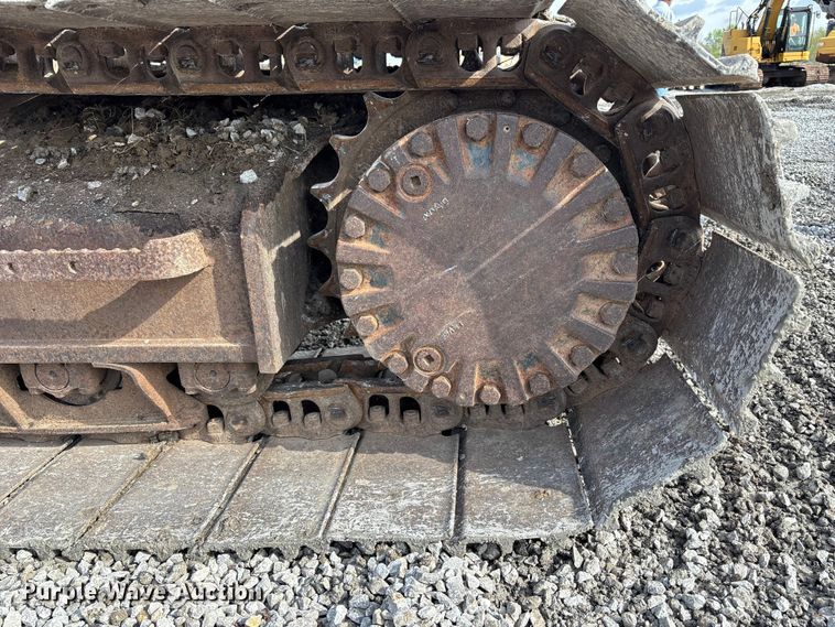 image for item FH7052 2007 Caterpillar 320C L excavator