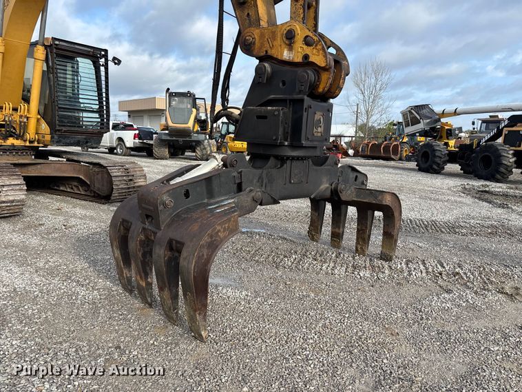 image for item FH7053 RotoBec RPA3045MAT-A -CUI-JY1-A scrap grapple